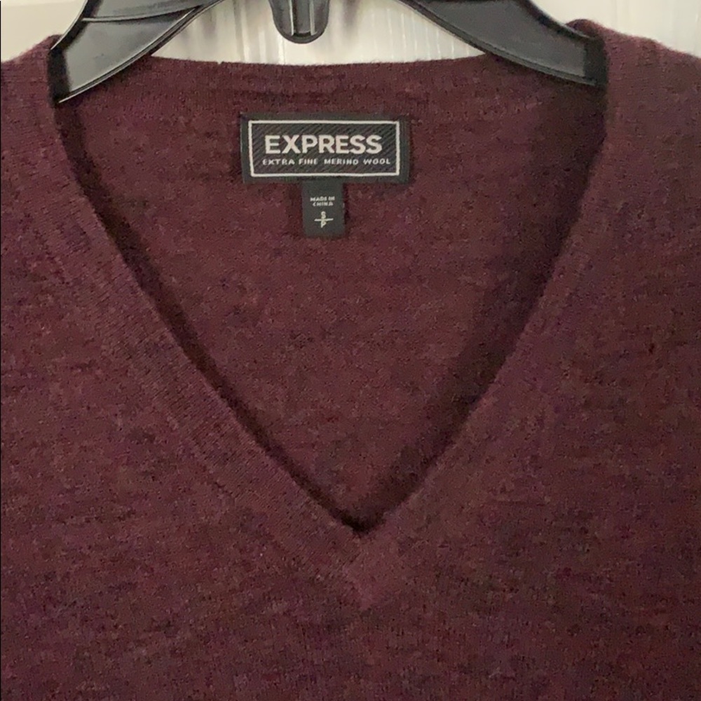 Express Sweater - Picture 4 of 4
